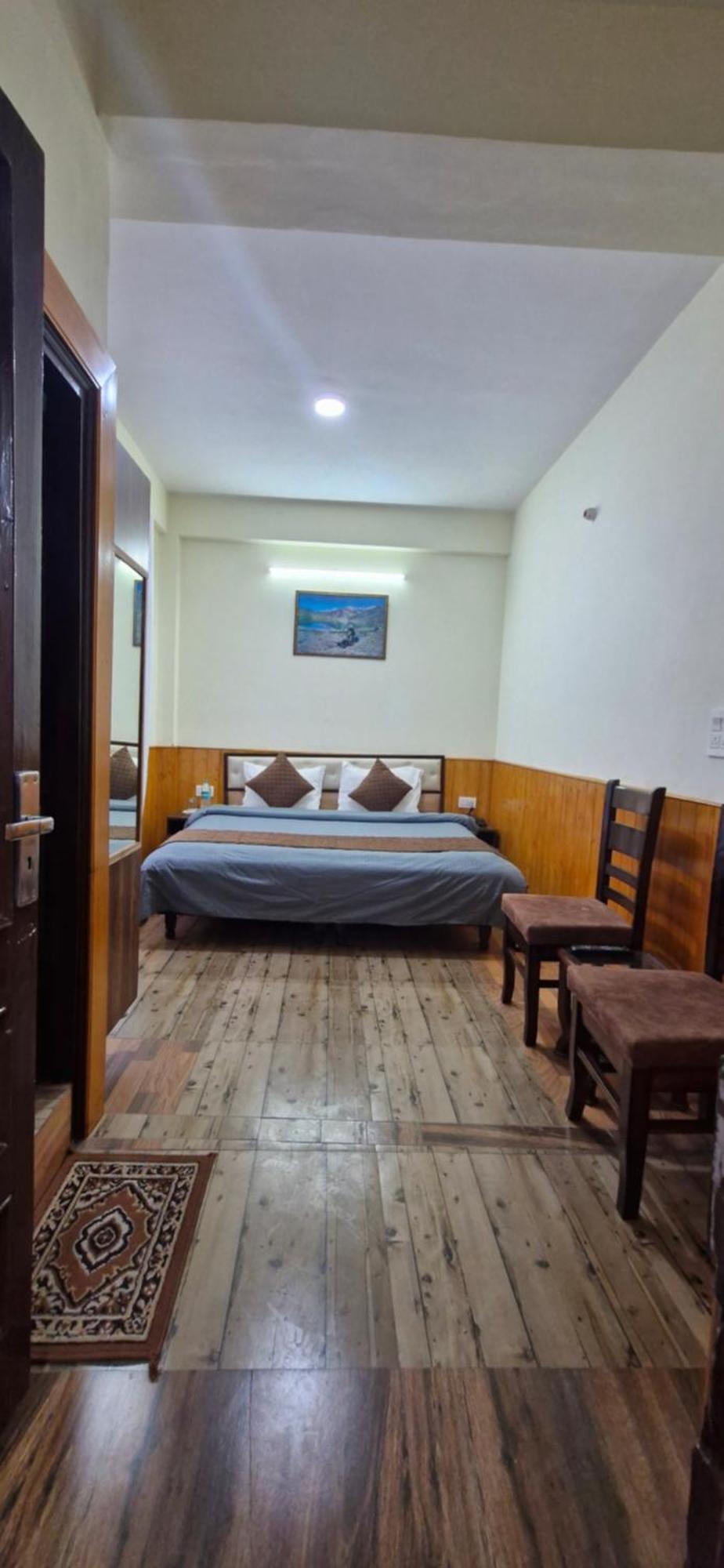 Hotel White Villa Shimla Esterno foto